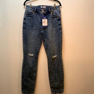 CABI NWT BLUE LAGOON, 2022 #4328 SKINNY JEANS IN VINTAGE BLUE WASH, SIZE 10